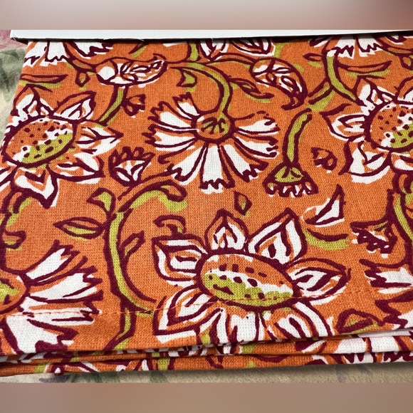 Threshold rectangular tablecloth 60”x104 - Picture 7 of 8